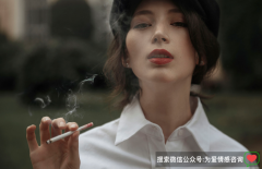 提分手后女友不理我了，有什么方法能挽回她？