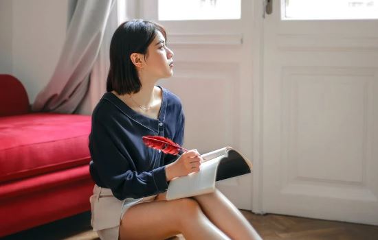 男朋友把我拉黑后,又联系我,他到底什么意思?