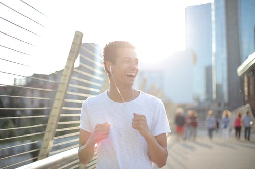 复合后男友对我很冷淡，我该怎么继续这段感情？